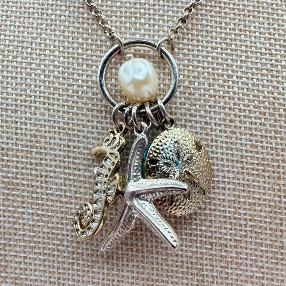 Vintage 90s Beach Seahorse Starfish Silver Tone Faux Pearl Pendant Necklace Boho